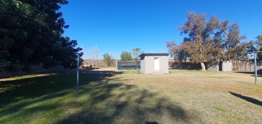 3 Bedroom Property for Sale in Kanoneiland Northern Cape